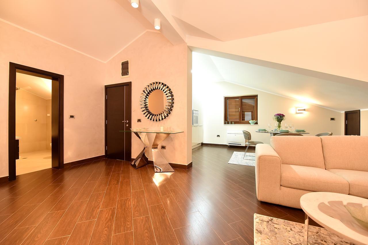 Maniva Penthouse By The Sea Apartment Kotor Exterior photo